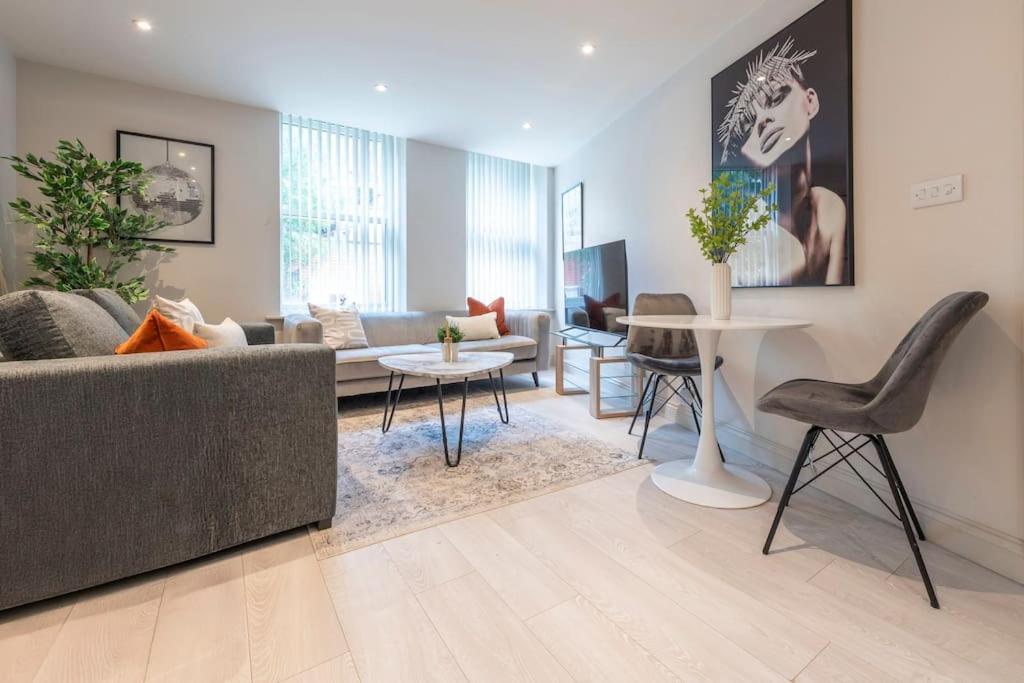 Ferienwohnung Harvey Nic'S & Designer Quarter 18 Ch Leeds  Exterior foto